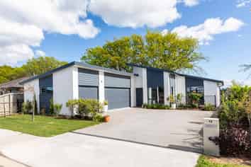13 Crossley Avenue, Woodend