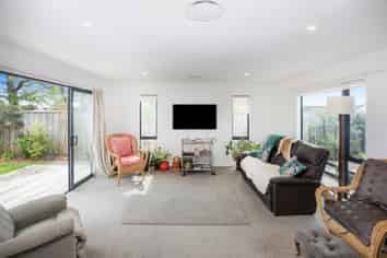 13 Crossley Avenue, Woodend