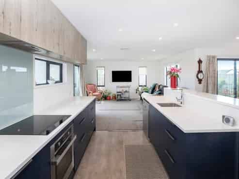 13 Crossley Avenue, Woodend