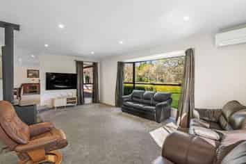 32 Burnt Hill Road, Oxford