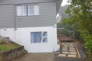 2a Fairburn Grove, Johnsonville