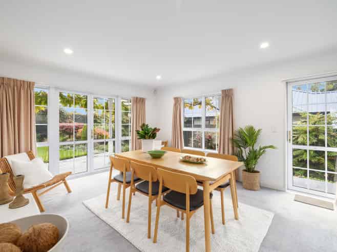 88 Lake Terrace Road, Burwood