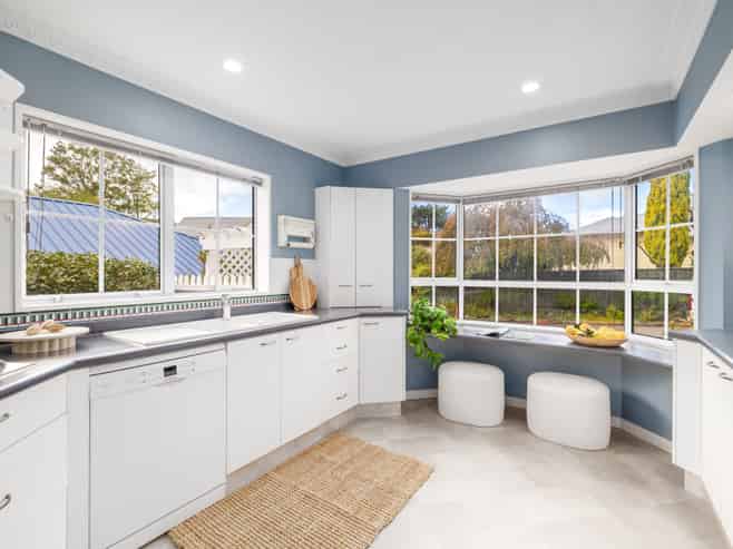 88 Lake Terrace Road, Burwood