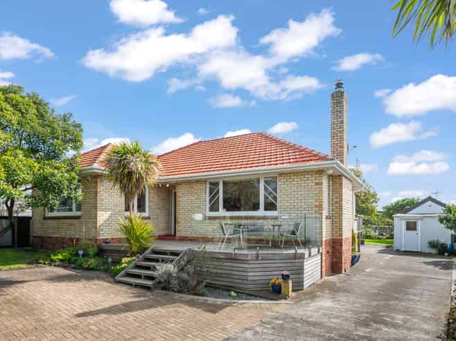 9 Shortt Avenue, Mangere Bridge