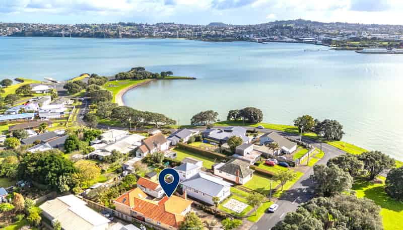 9 Shortt Avenue, Mangere Bridge