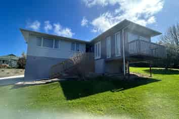 10 Peter Mulgrew Street, New Windsor