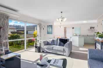 30 Macalister Place, Miramar