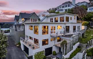 76 The Crescent, Roseneath