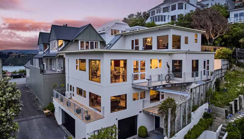 76 The Crescent, Roseneath