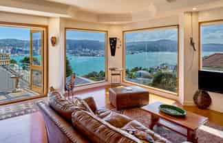 76 The Crescent, Roseneath