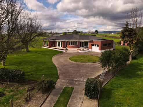 93 State Highway 5, Tirau