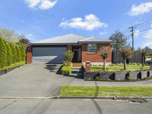 2A Gilbert Place, Sydenham