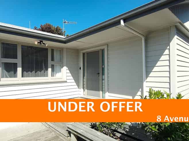 8 Avenue Road, West End