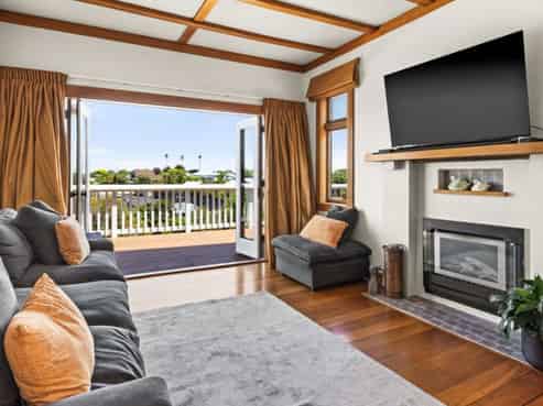 6 Harvey Road, Bluff Hill