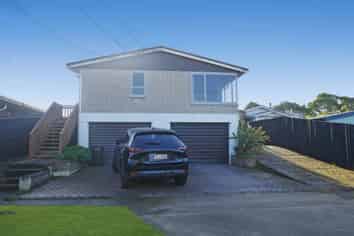 14 Pacific Rd, North New Brighton