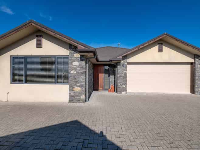 64D Iles Road, Lynmore