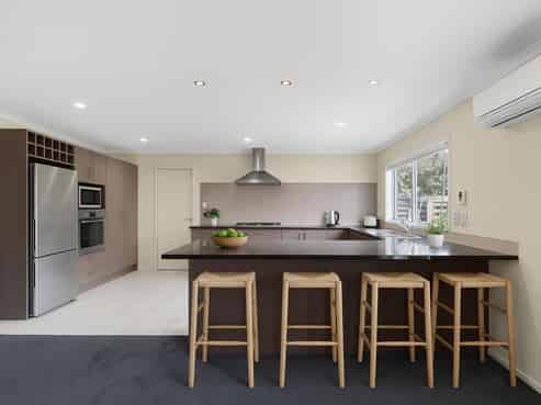 20 Bridgefield Crescent, Flat Bush