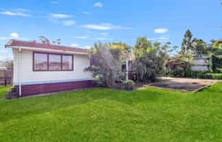 27 Ray Small Drive, Papakura