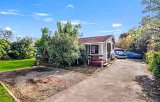 27 Ray Small Drive, Papakura