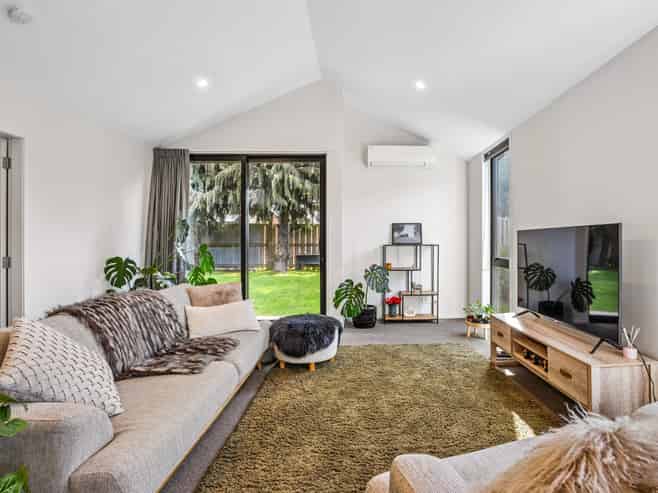 2 Clover Lane, Lake Hayes Estate