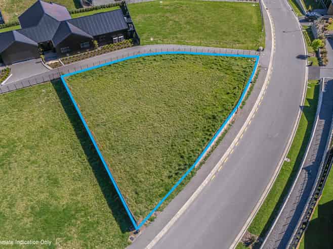 24 Carex Rise, Cracroft
