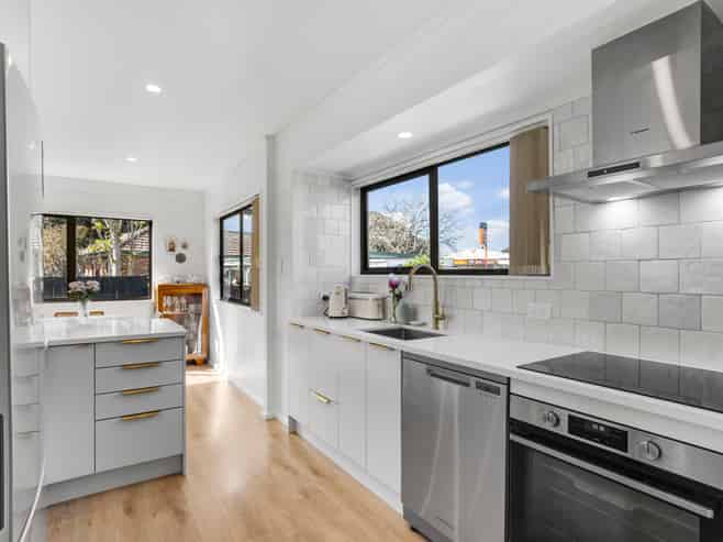 4A Coronation Road, Mangere Bridge