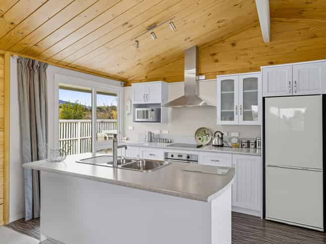 13 Grange Park Avenue, Raumati South