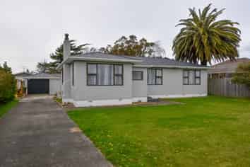 13 Diamond Street, Carterton