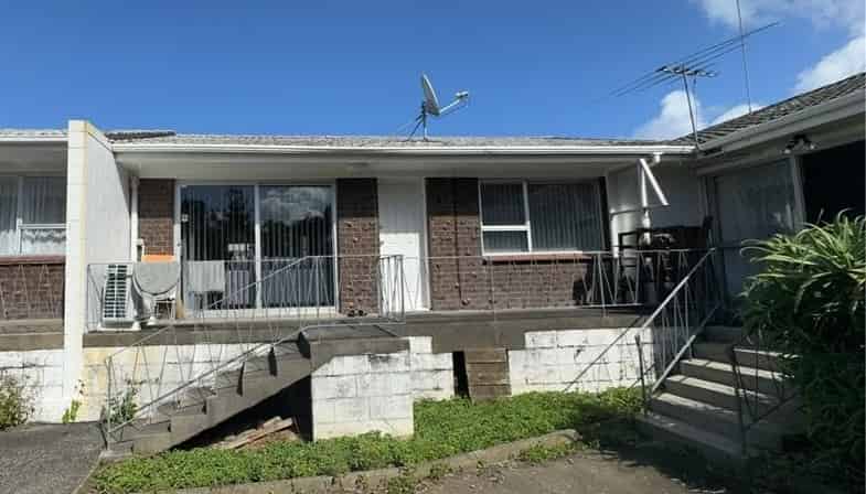 2/49A Landon Avenue, Mangere East