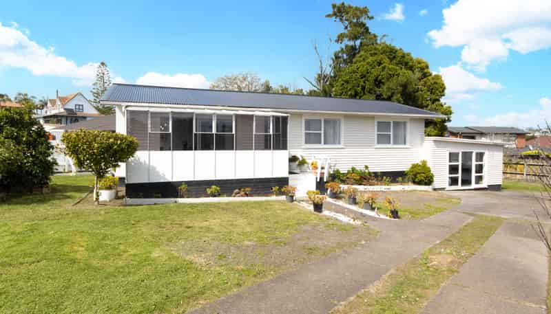 12 Ashbourne Place, Glendene
