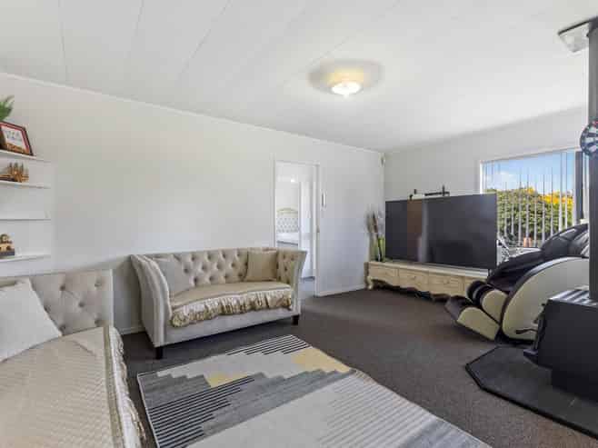 213 Mahia Road, Wattle Downs