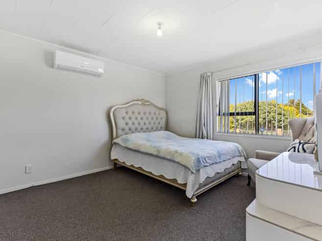 213 Mahia Road, Wattle Downs