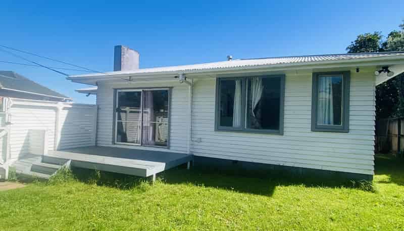 30 Haughey Ave, Hillsborough