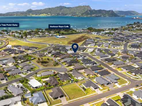 13 Olney Court, One Tree Point