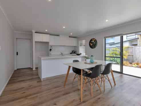 13 Olney Court, One Tree Point