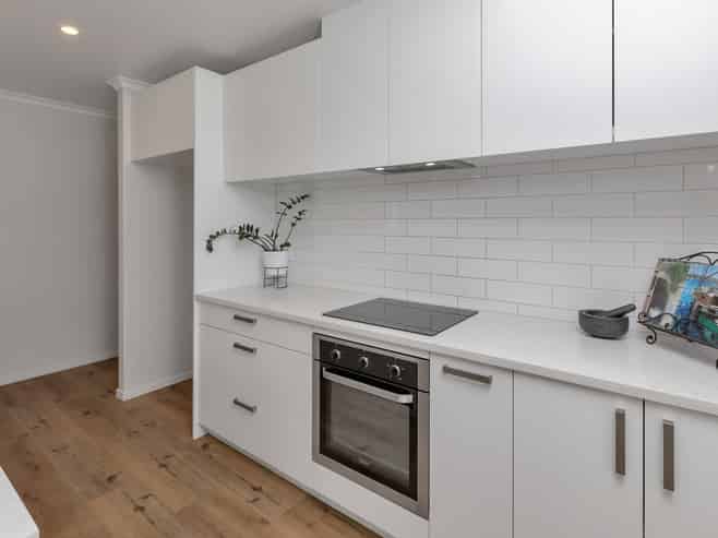13 Olney Court, One Tree Point