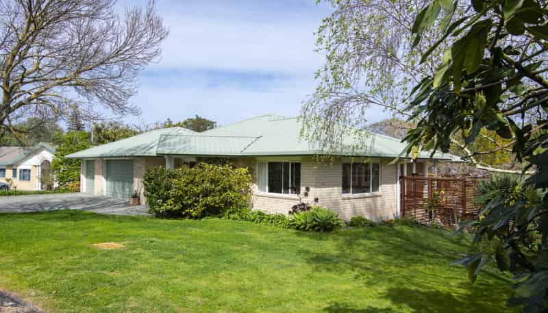 6 Parkview Place, Riverdale