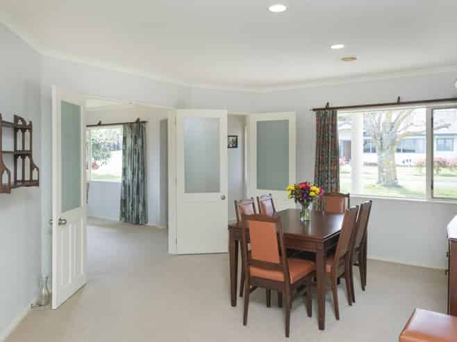 6 Parkview Place, Riverdale