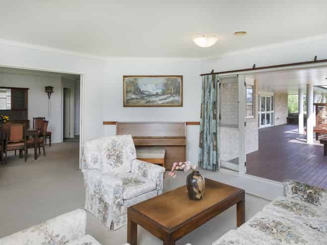 6 Parkview Place, Riverdale