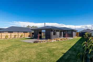 38 Eric Crozier Road, Darfield