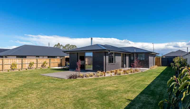 38 Eric Crozier Road, Darfield