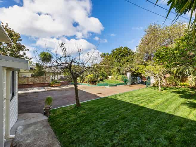 31 Kitenui Avenue, Mount Albert