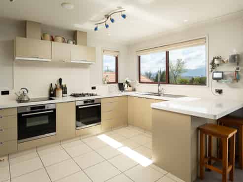 32 Bradleigh Park, Fairhall