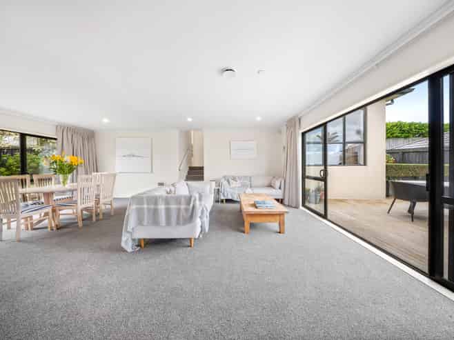 22 Tauranga Place, Orewa