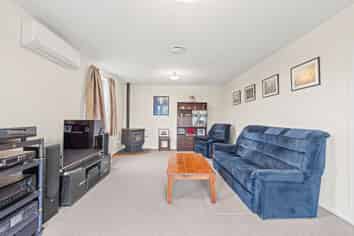 12 Cowper Place, Avondale