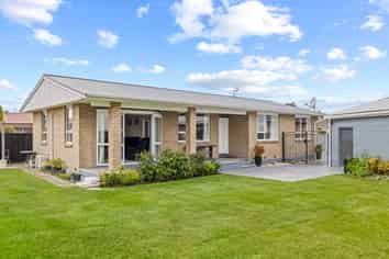 12 Cowper Place, Avondale