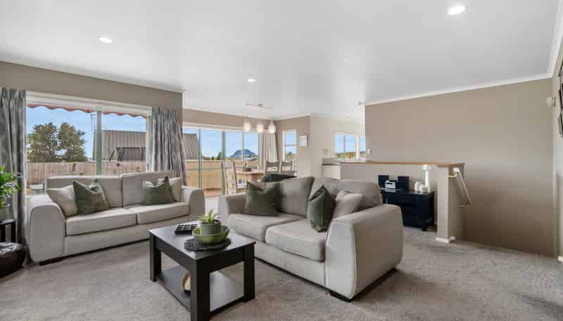 8B Anne Road, Bellevue