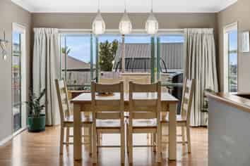 8B Anne Road, Bellevue