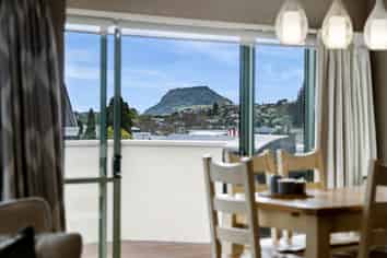 8B Anne Road, Bellevue