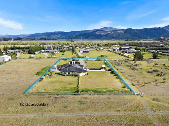 37 Ocean View Crescent, Rarangi